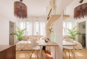 Sunny and Cozy Room with Ensuite Bathroom